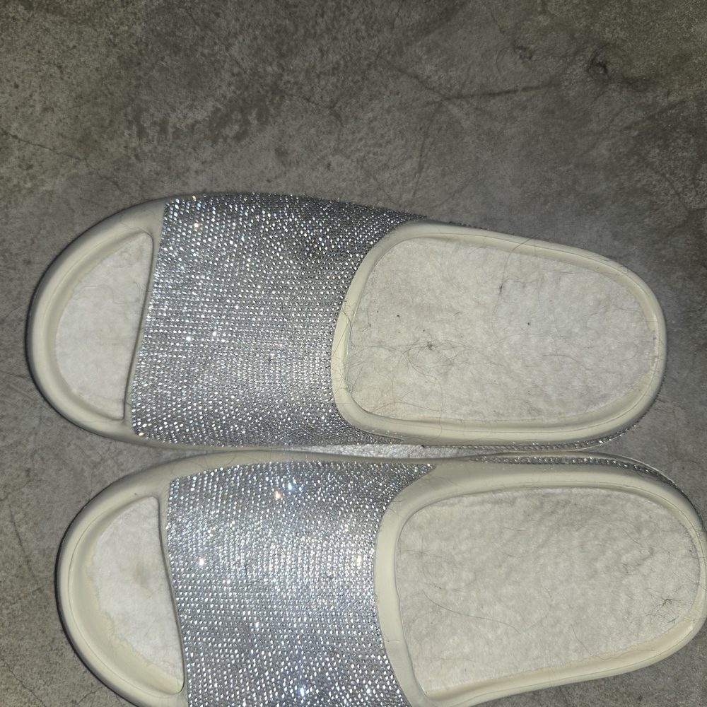 AKIRA Silver Glitter Slippers